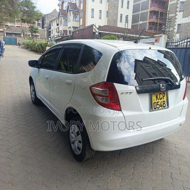 Honda Fit 2010 White