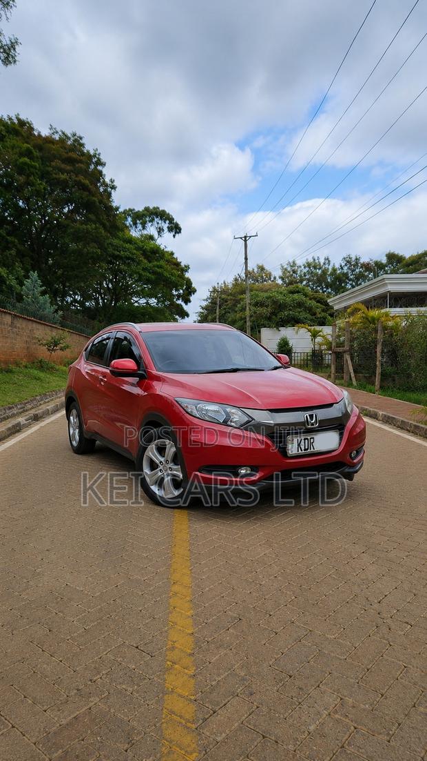 Honda Vezel 1.5 Hybrid 2WD 2017 Red