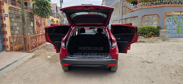 Honda Vezel 1.5 Hybrid 2WD 2017 Red