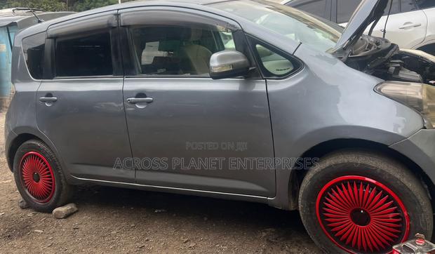 Toyota Ractis 2010 Gray