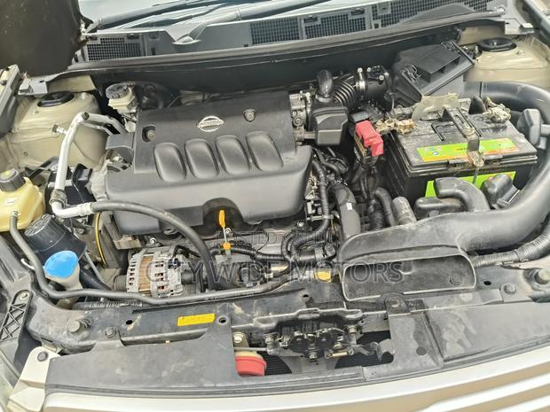 Nissan Dualis 2009 Gold