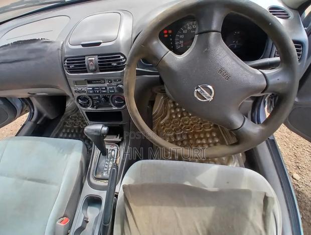 Nissan FB15 2004 Silver