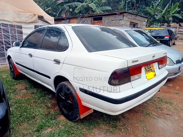 Nissan FB15 2004 White