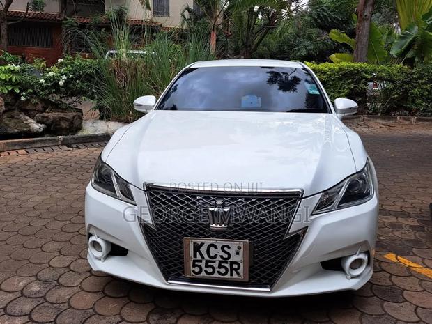 Toyota Crown 2014 White