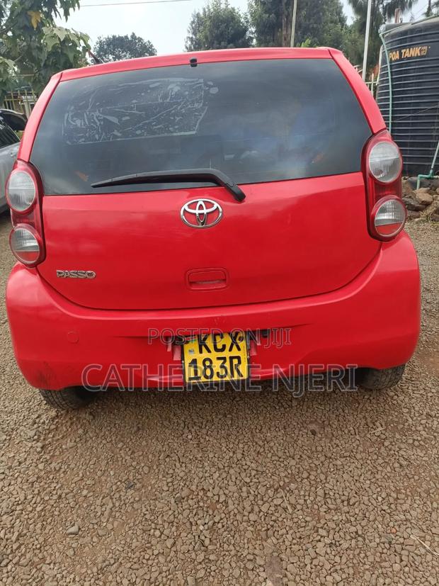 Toyota Passo 2011 Red