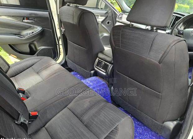 Toyota Crown 2014 White