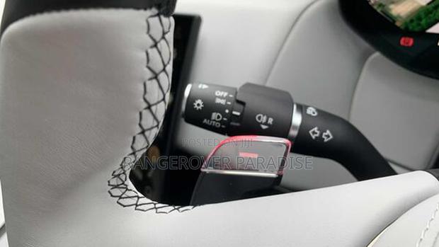New Land Rover Range Rover Sport P635 SV 2026 White
