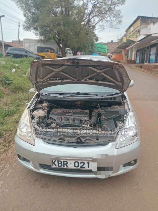 Toyota Wish 2005 Silver