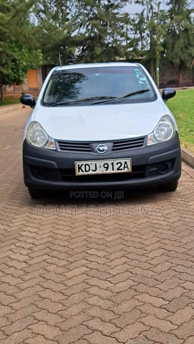 Nissan Advan 2015 Silver