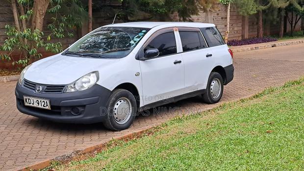 Nissan Advan 2015 Silver
