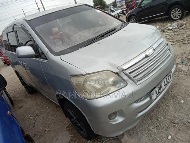 Toyota Noah 2006 Silver