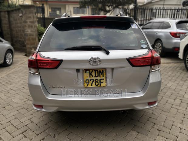 Toyota Corolla Fielder 2016 Silver