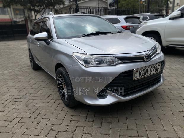 Toyota Corolla Fielder 2016 Silver