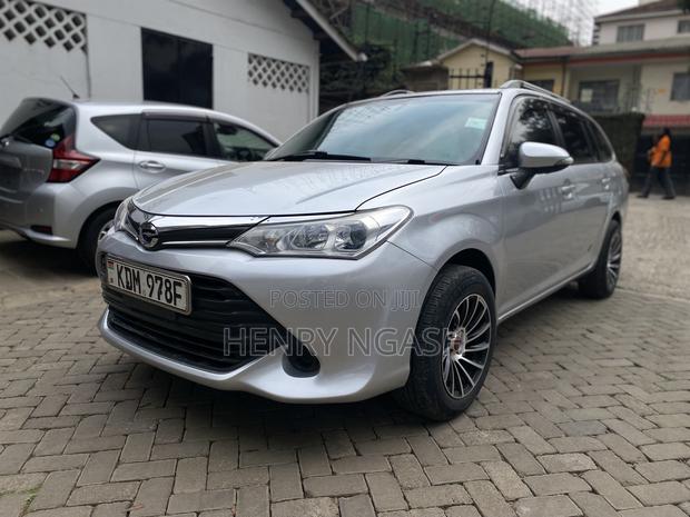 Toyota Corolla Fielder 2016 Silver