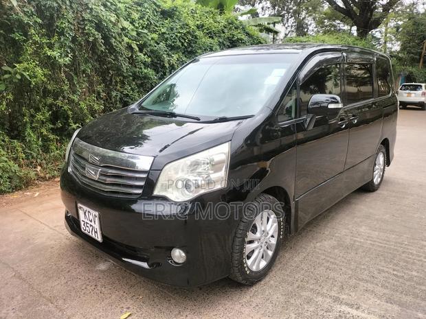 Toyota Voxy 2012 Black