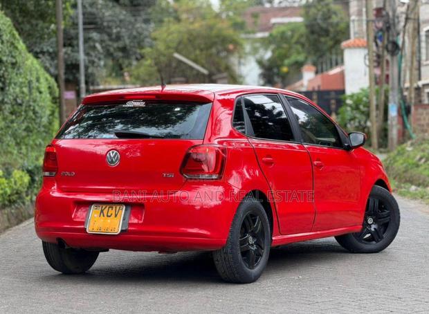 Volkswagen Polo 2012 Red