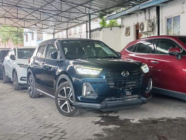 Daihatsu Rocky 2019 Blue