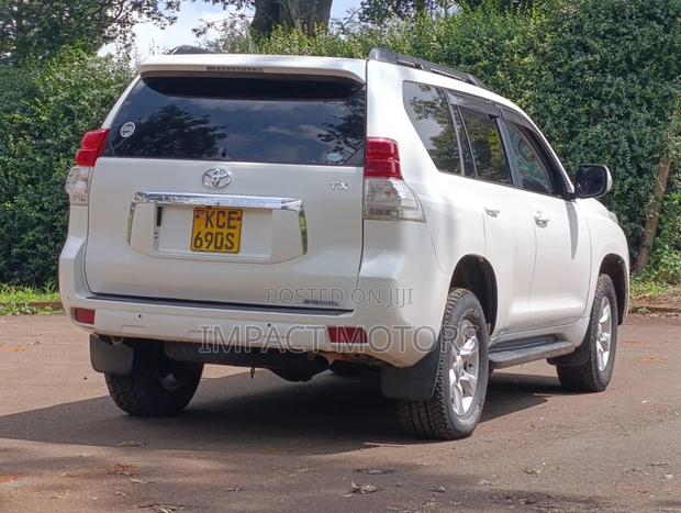 Toyota Land Cruiser Prado 2012 White