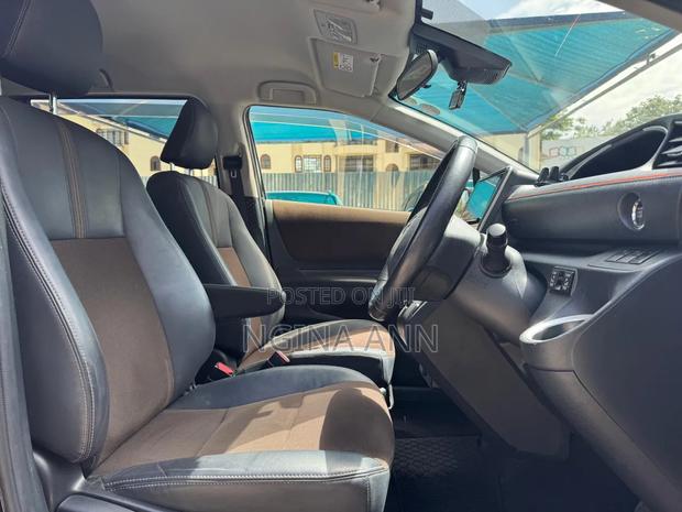 Toyota Sienta 2018 White