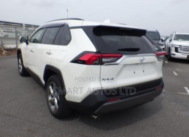 Toyota RAV4 2020 White
