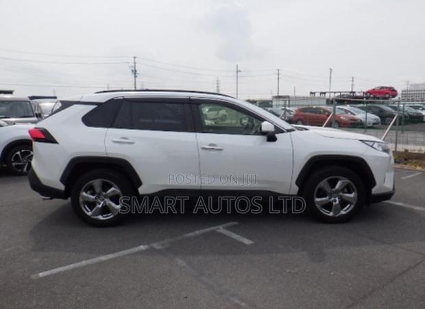 Toyota RAV4 2020 White