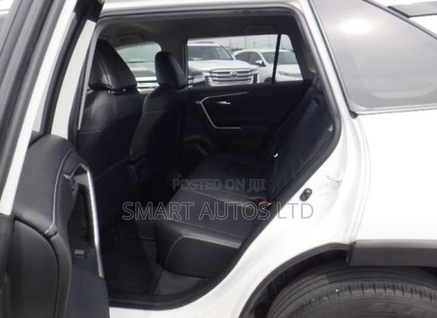 Toyota RAV4 2020 White