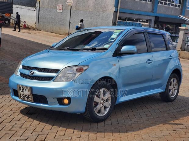 Toyota IST 2006 Blue