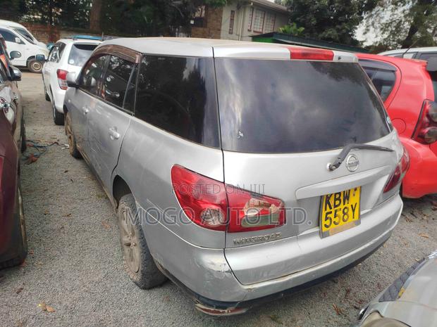 Nissan Wingroad 2006 Silver