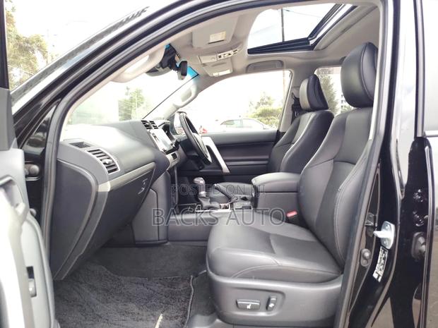Toyota Land Cruiser Prado 2021 Black