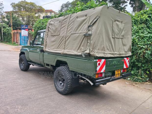 Toyota Land Cruiser 2004 Green