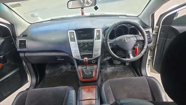 Toyota Harrier 2010 White