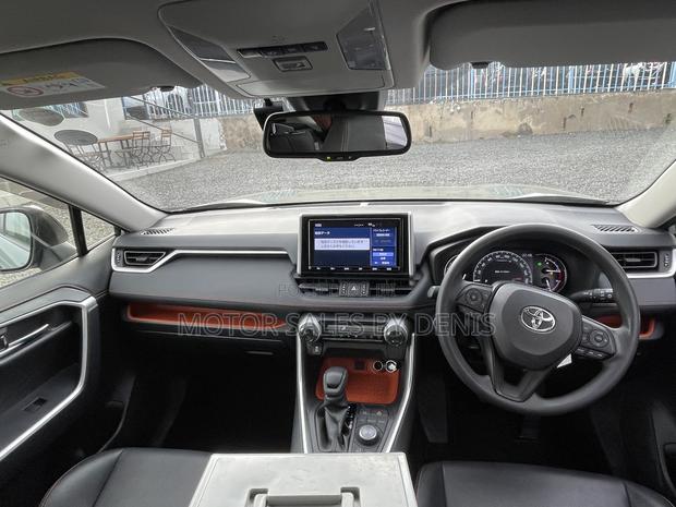 Toyota RAV4 Adventure 2019 Green