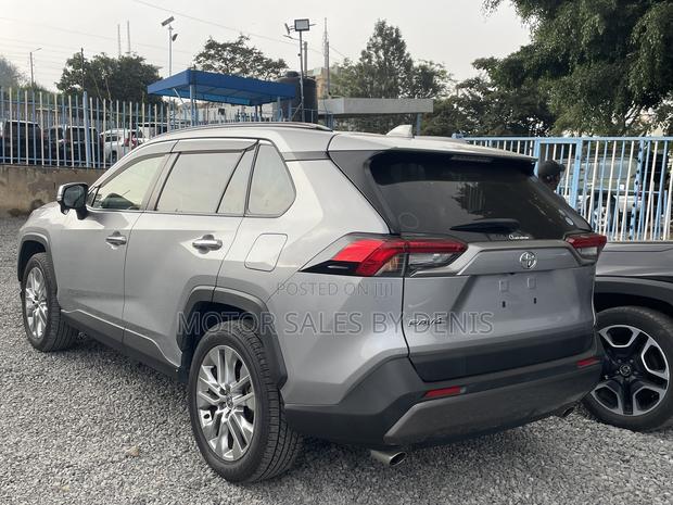 Toyota RAV4 2019 Silver