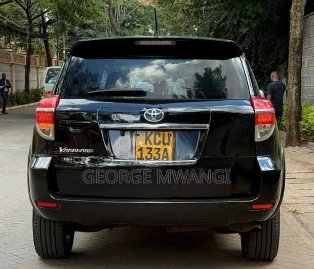 Toyota Vanguard 2013 Black