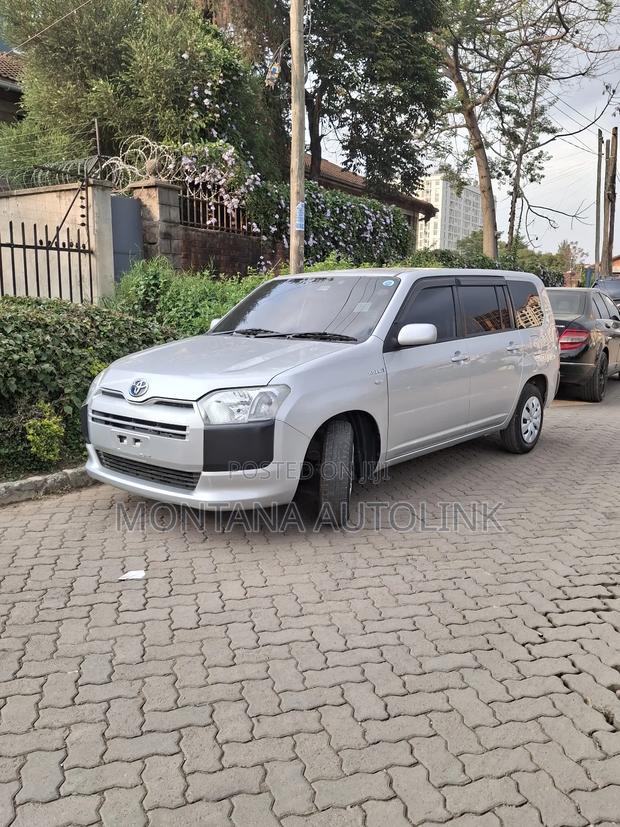 Toyota Succeed 2019 Silver
