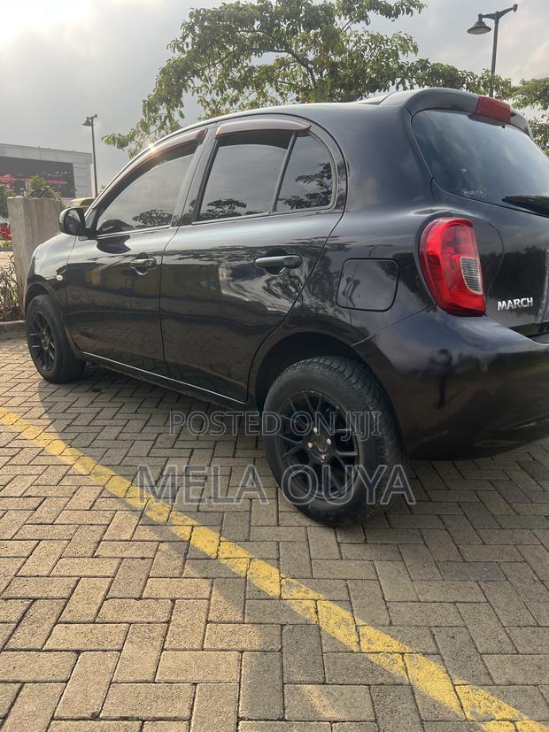 Nissan March 1.5 FWD 2014 Purple