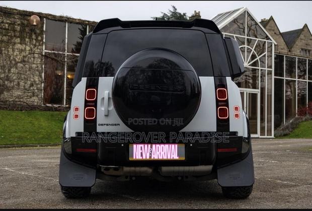 Land Rover Defender X-Dynamic HSE 2022 White