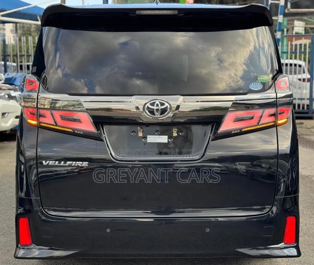 Toyota Alphard 2018 Black