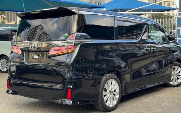 Toyota Alphard 2018 Black