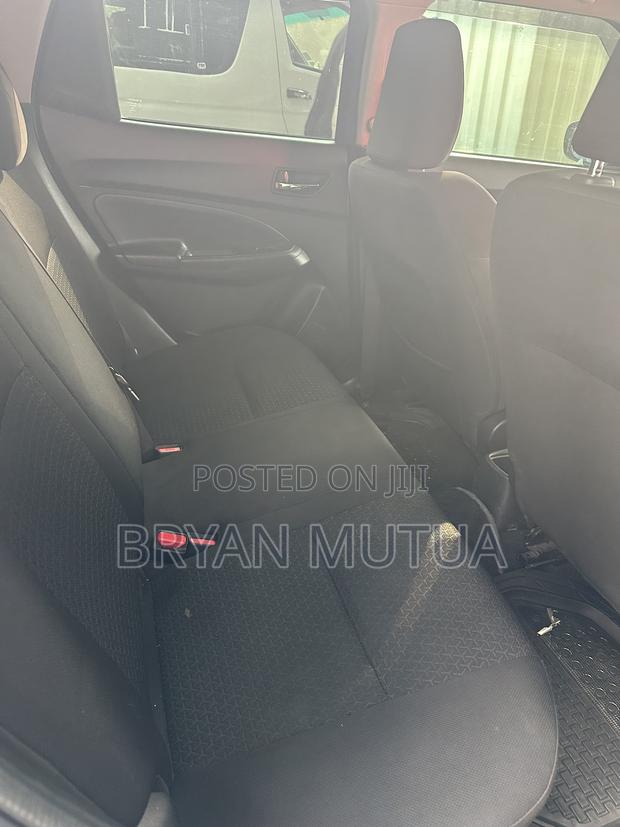 Suzuki Swift 2018 Blue