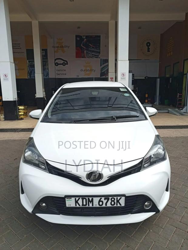 Toyota Vitz 2016 White