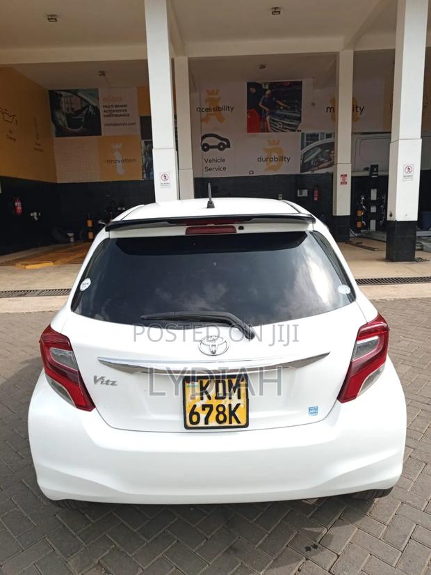 Toyota Vitz 2016 White