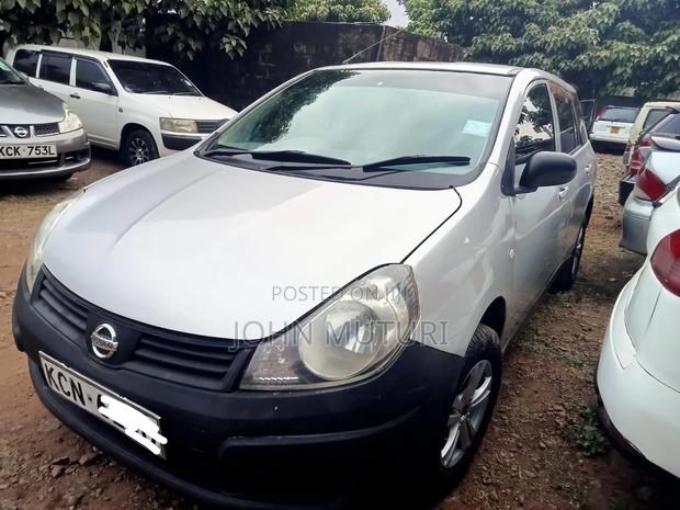 Nissan Advan 2010 Silver
