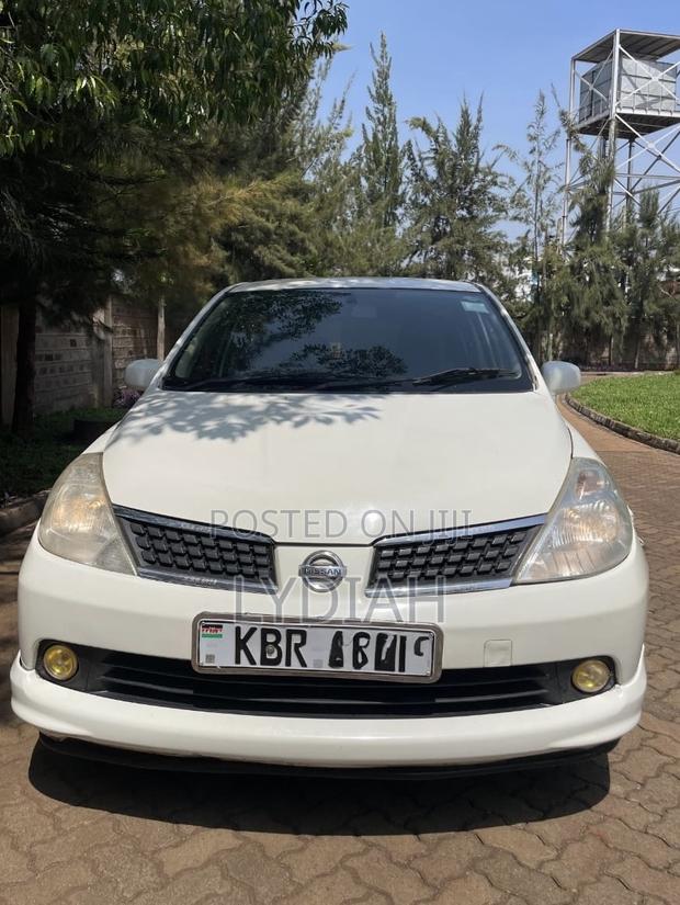 Nissan Tiida 2015 White