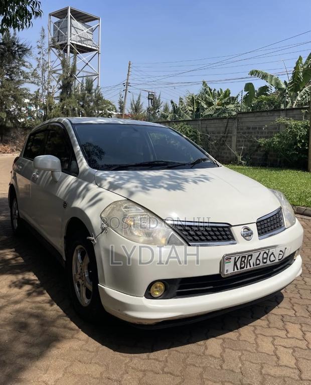 Nissan Tiida 2015 White