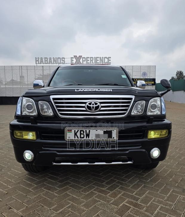 Toyota Land Cruiser Cygnus 4.7 2007 Black
