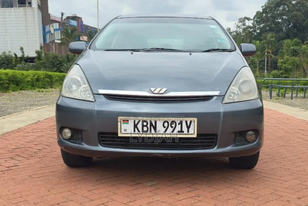Toyota Wish 2004 Gray