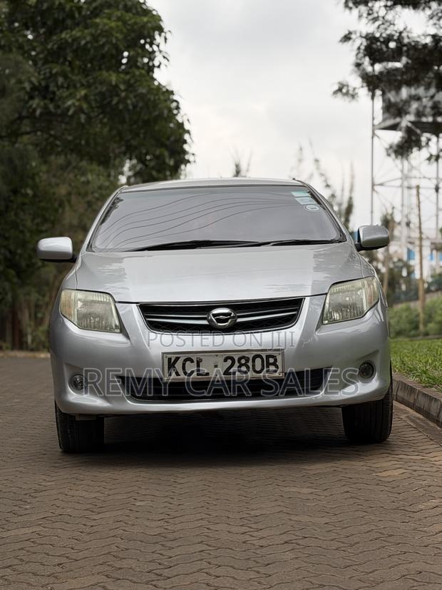 Toyota Corolla Fielder 2011 Silver