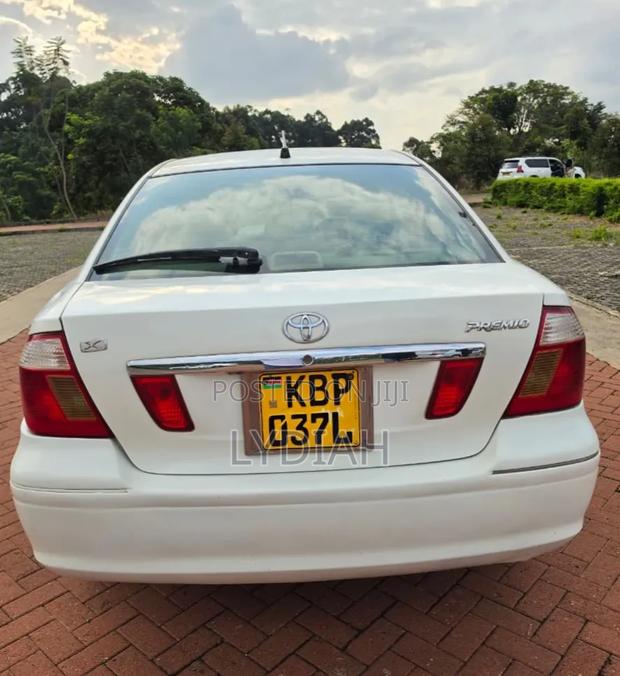 Toyota Premio 2005 White