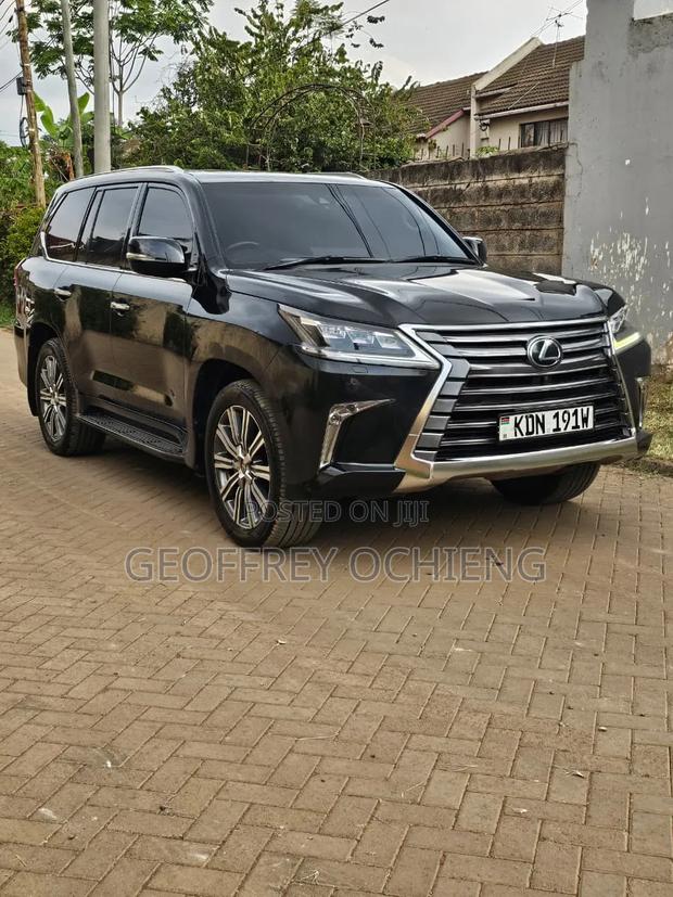 Lexus LX 2016 Black